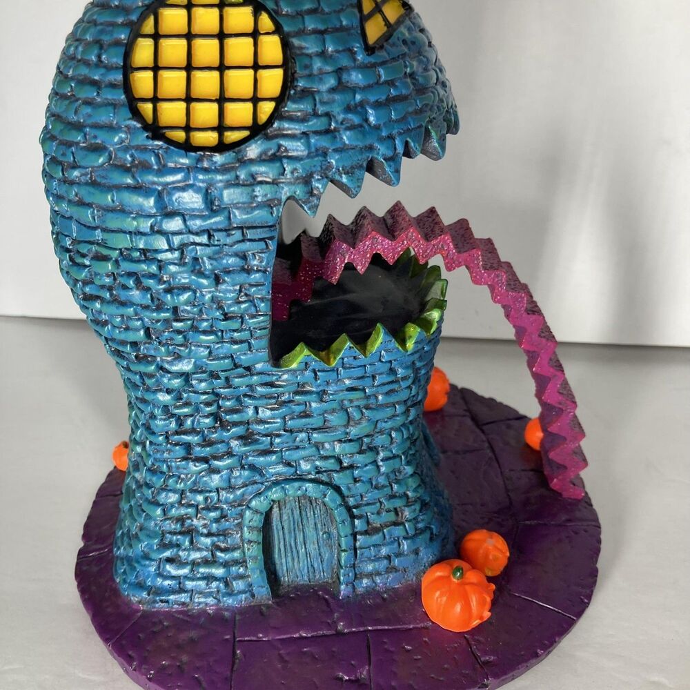Hawthorne Village Nightmare Before Christmas Lizard House Black Light Halloween - Picture 15 of 16
